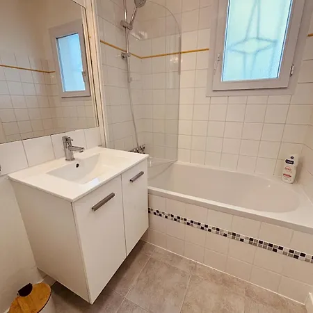 Charming New Apartment *