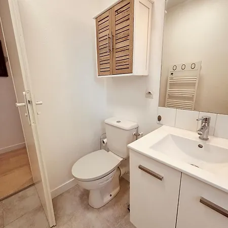 Charming New Apartment *